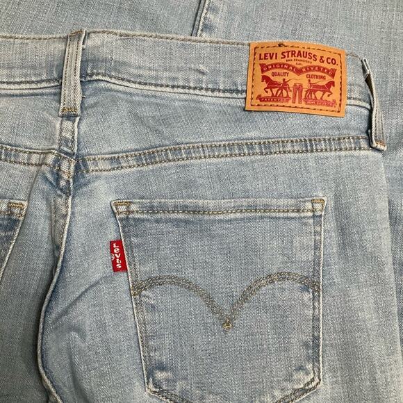 Levi's Ladies 314 Jeans Stretch Shaping Straight Tummy Slimming Size 6 NEW - Picture 7 of 11